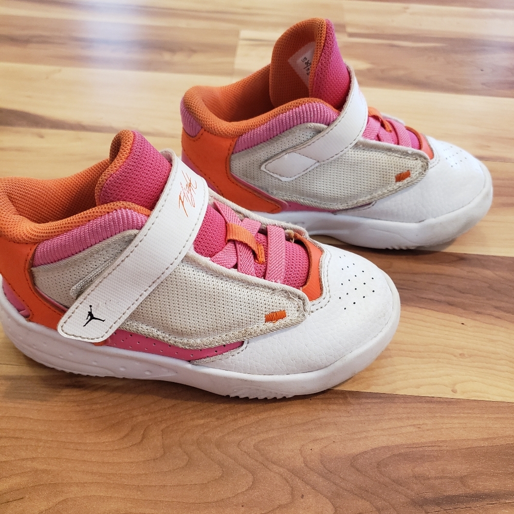 Jordan flights - Picture 2 of 3